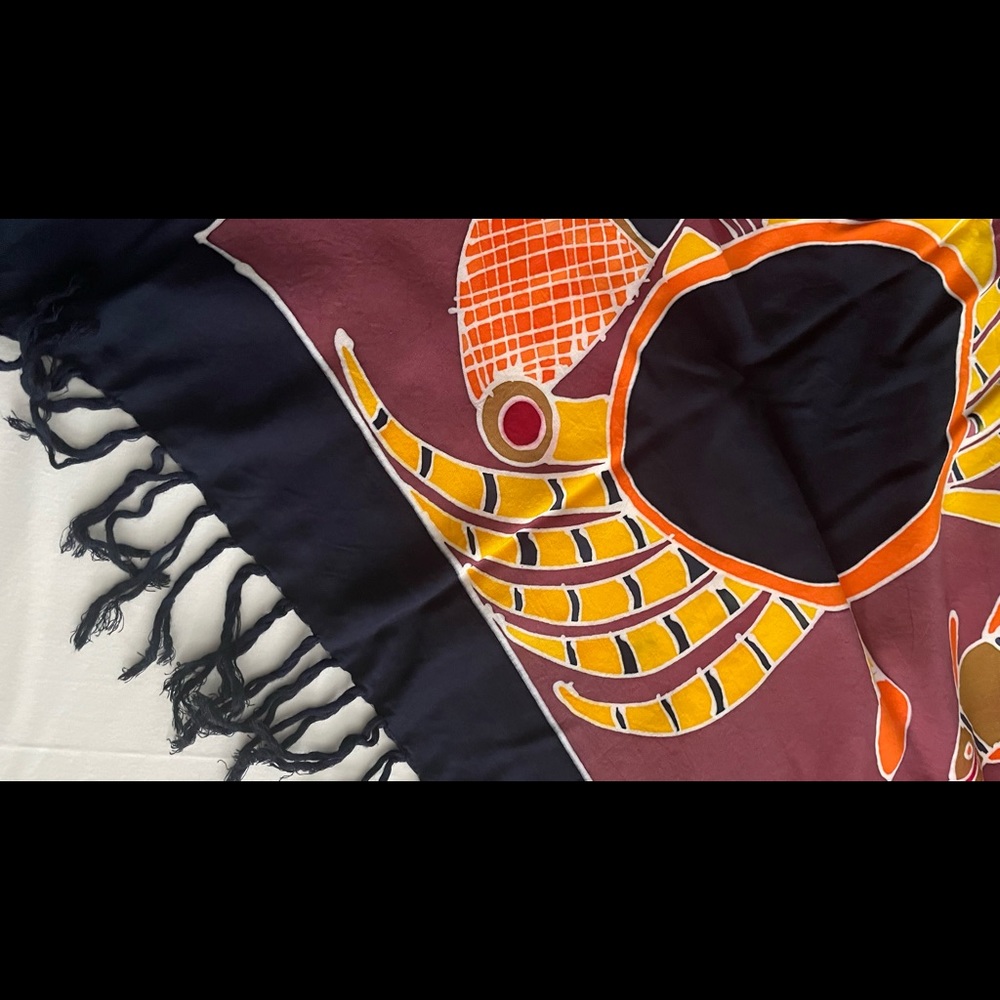 Large batik scarf - Picture 6 of 8
